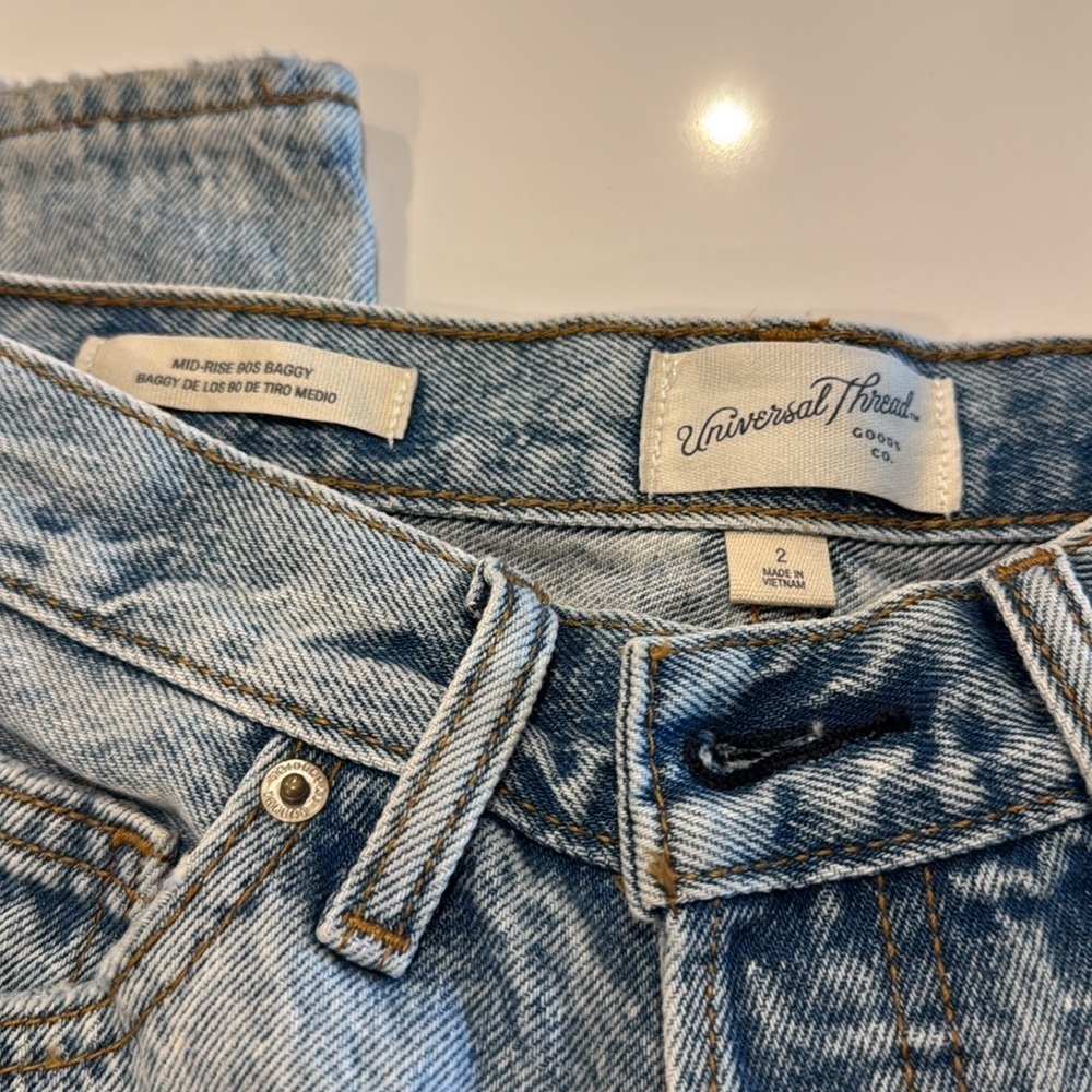Universal Thread Mid Rise Baggy Jeans Size 2 - Picture 2 of 7